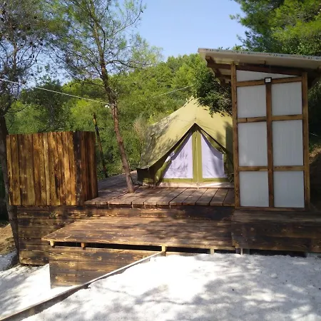 Zelt 2 Camp West بيت للعطل Ražanac
