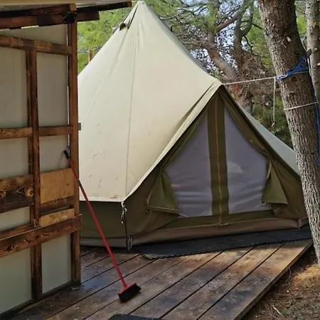 Zelt 2 Camp West *
